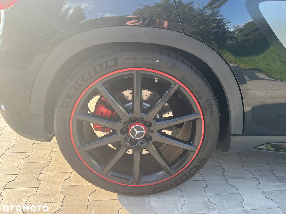 Mercedes-Benz GLA 45 AMG 4-Matic Edition 1 - 40