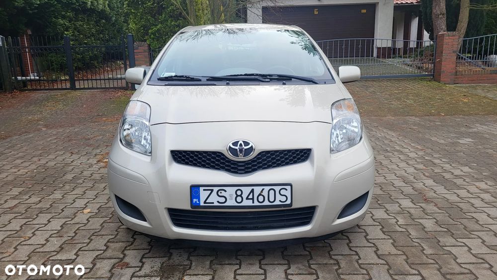 Toyota Yaris - 11