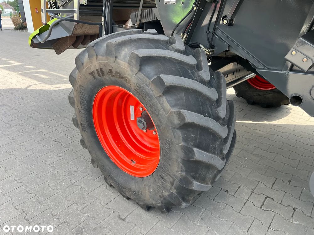 Claas Lexion 520 - 12
