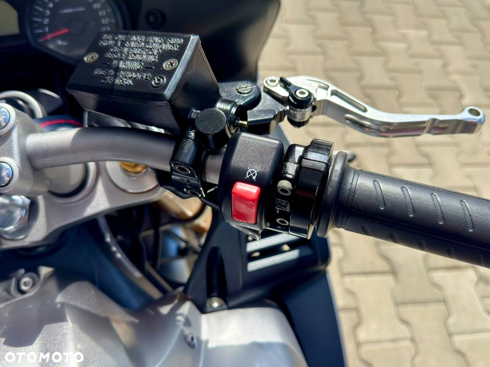 Yamaha FZ - 11