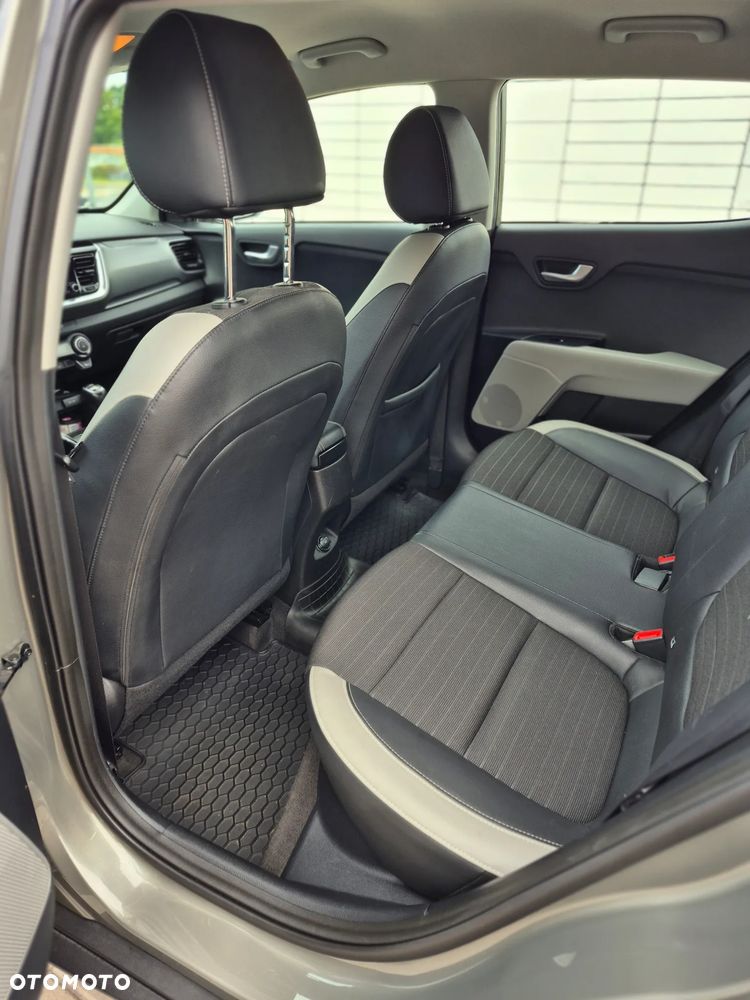 Kia Stonic 1.0 T-GDI L - 8