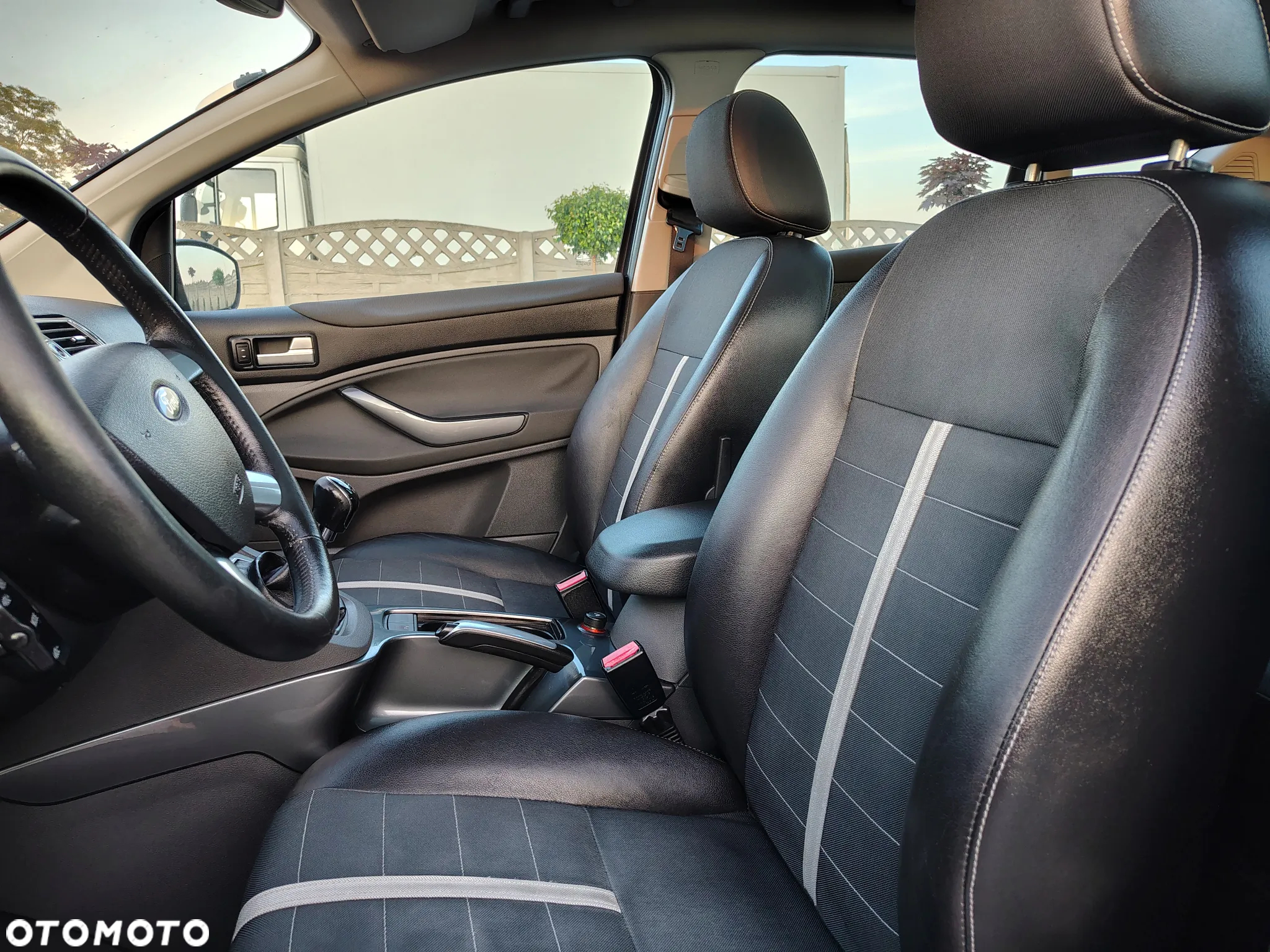 Ford Kuga 2.0 TDCi 4x4 Titanium - 10