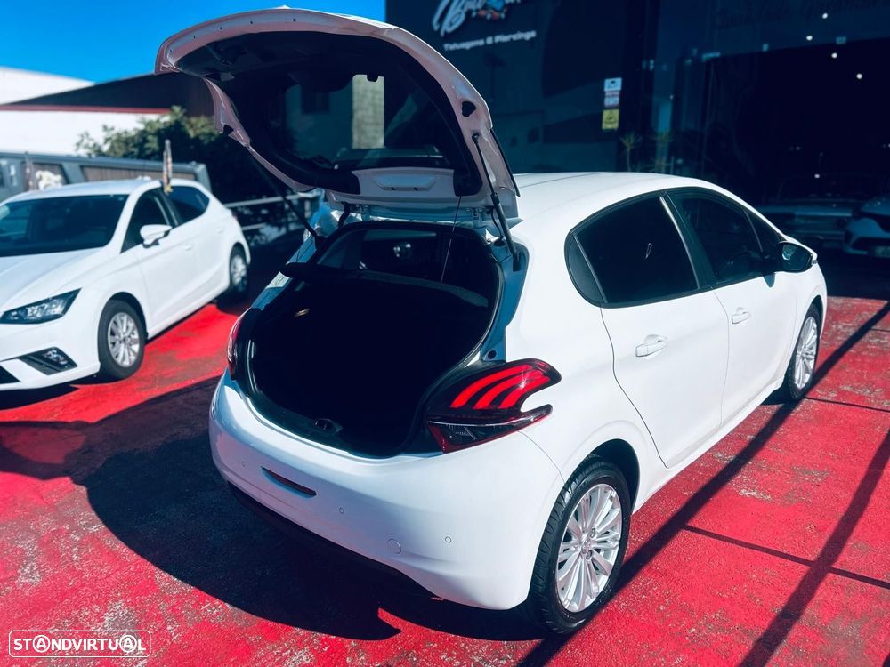 Peugeot 208 1.2 PureTech Active - 16