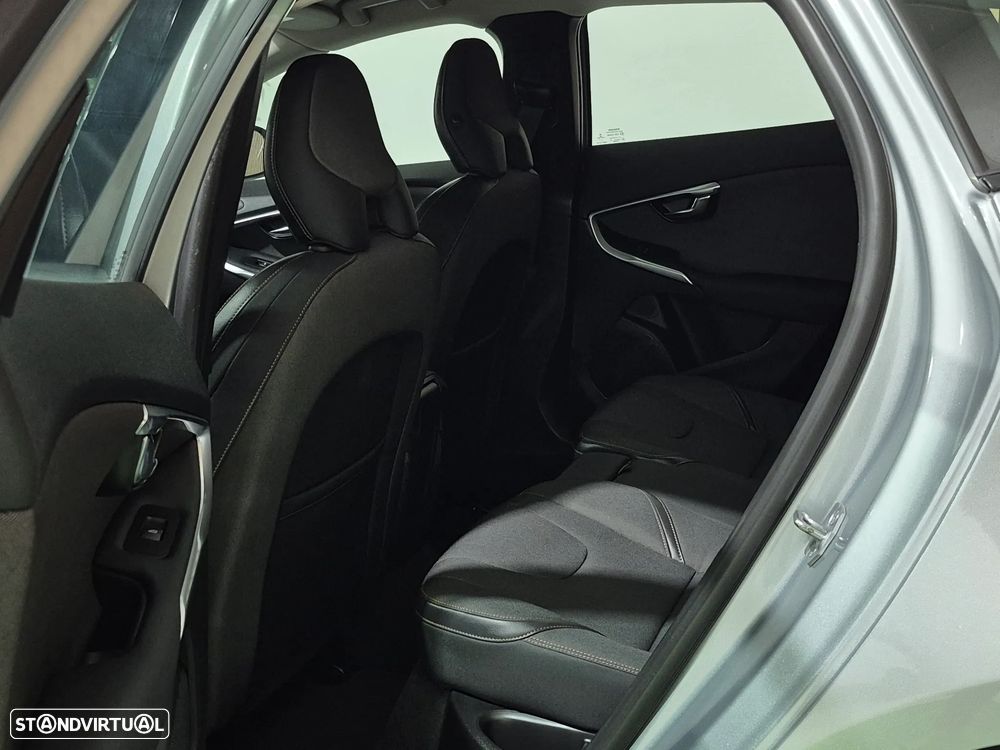 Volvo V40 Cross Country 1.6 D2 Momentum Powershift - 35