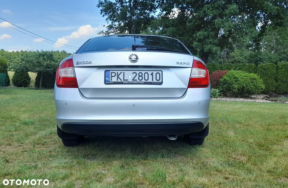 Skoda RAPID 1.2 Ambition Max - 18