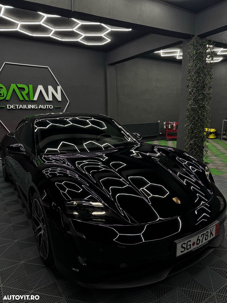 Porsche Taycan - 2