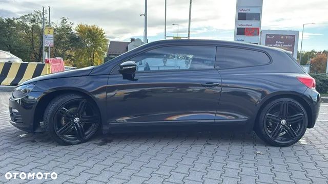 Volkswagen Scirocco 2.0 TDI DSG - 5