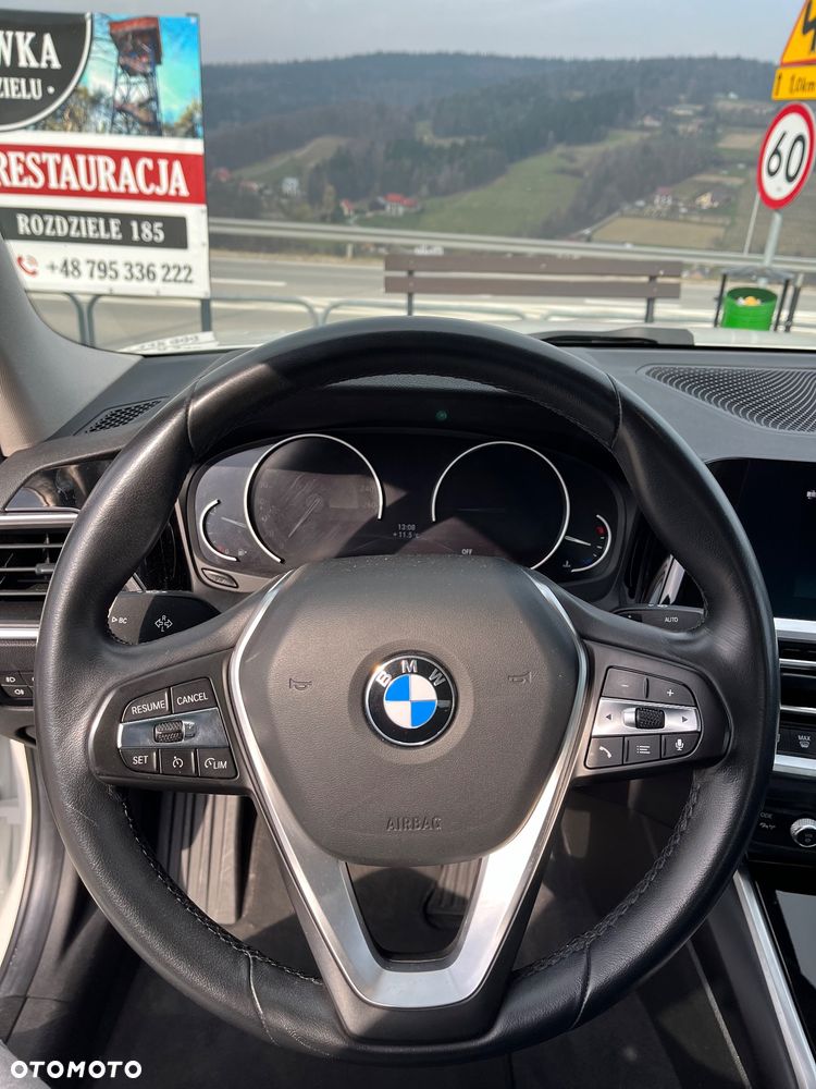 BMW Seria 3 320i Sport Line - 14
