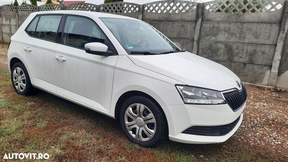Skoda Fabia 2021 photo 2