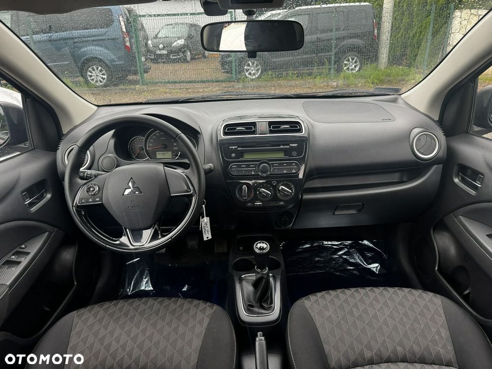 Mitsubishi Space Star - 11