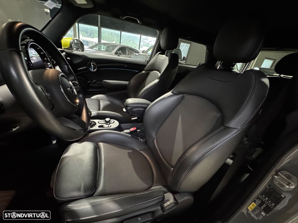 MINI 3 Portas Cooper SE Premium Extra Classic - 31