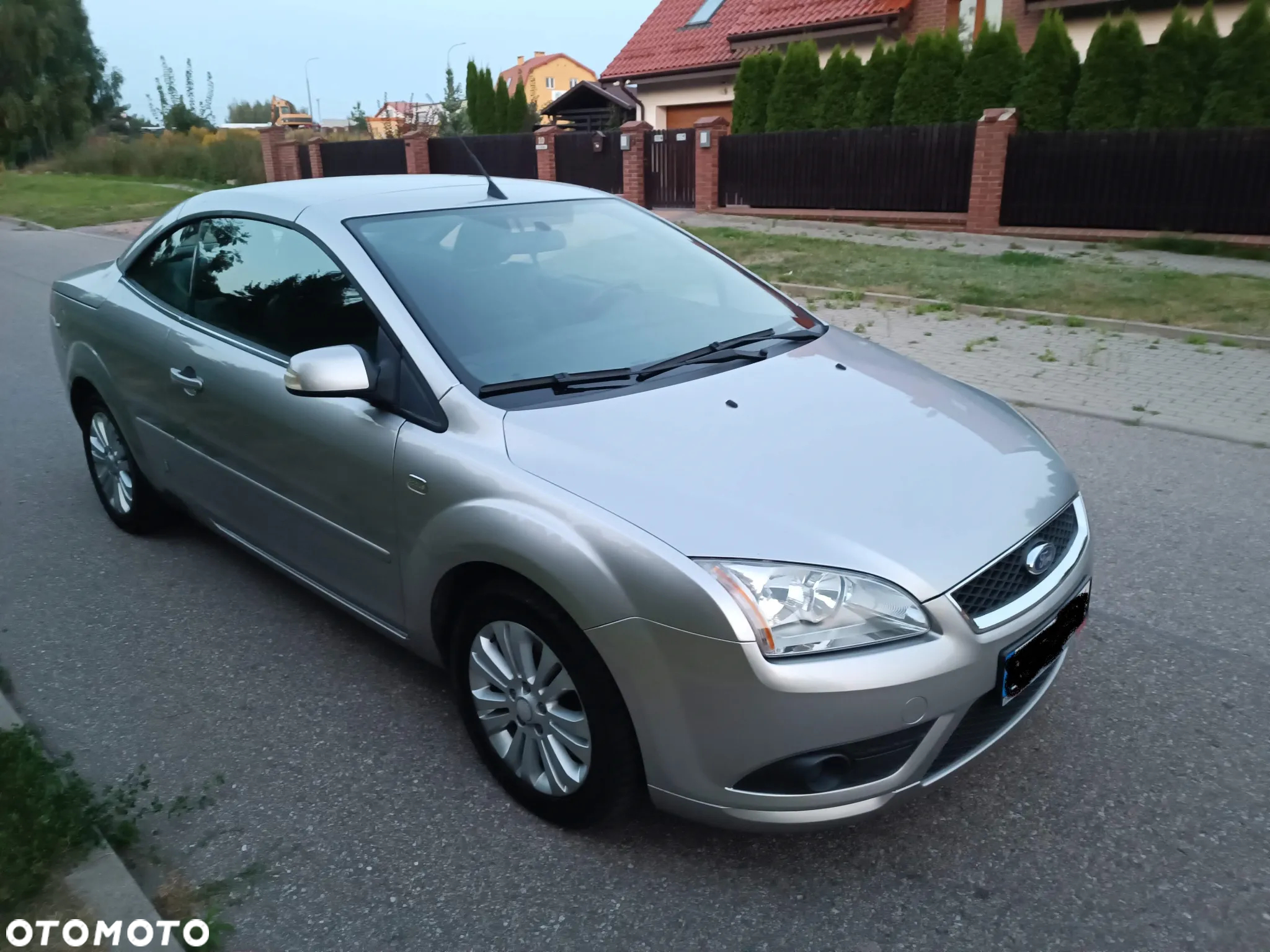 Ford Focus Coupe-Cabriolet 2.0 16V Titanium - 26
