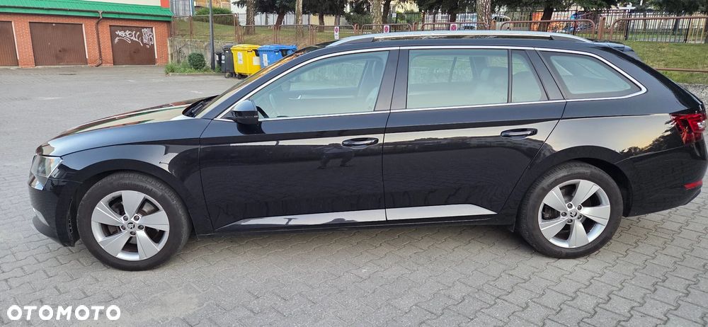 Skoda Superb 2.0 TDI Ambition DSG - 6