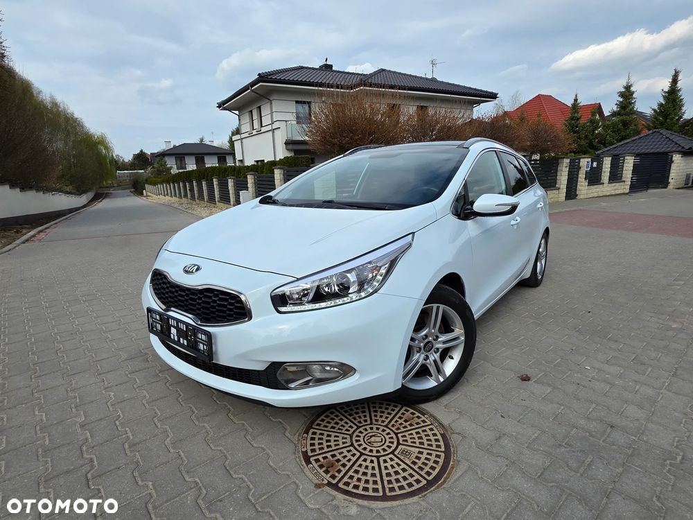 Kia Ceed 1.6 GDI Fifa World Cup Edition - 15