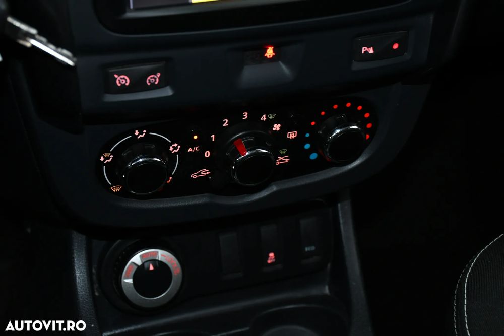 Dacia Duster 1.5 dCi 4x4 Laureate - 13