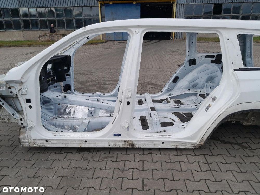 MERCEDES GLS X166 PRÓG SŁUPEK LEWY 149 - 1