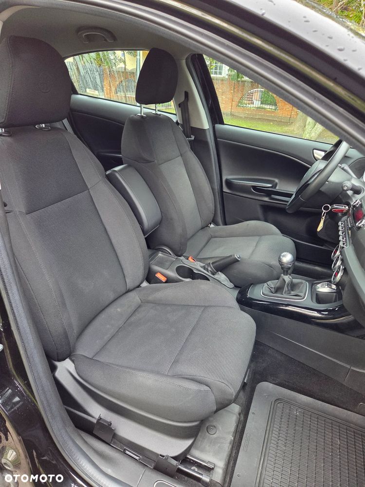 Alfa Romeo Giulietta 1.4 TB MultiAir Distinctive - 24