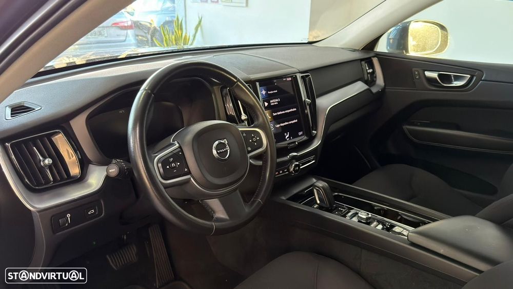 Volvo XC 60 2.0 B4 Momentum Plus Geartronic - 6