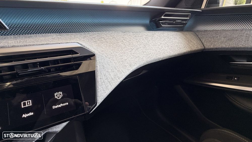 Peugeot 5008 1.2 Hybrid GT e-DCS6 - 33