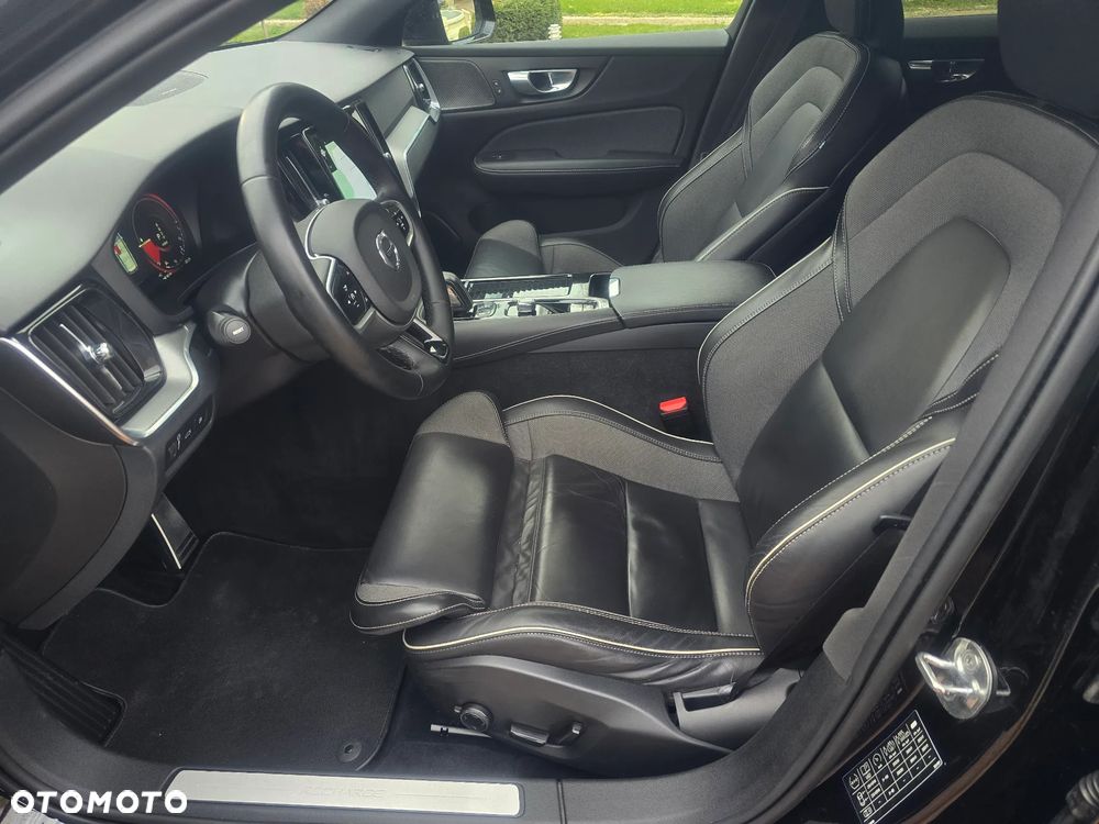 Volvo V60 T6 AWD Plug-In Hybrid Inscription Expression - 13