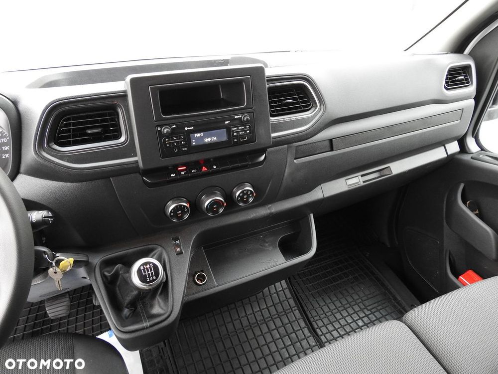 Renault MASTER PLANDEKA 10 PALET WEBASTO TEMPOMAT KLIMATYZACJA LEDY PNEUMATYKA  165KM - 32