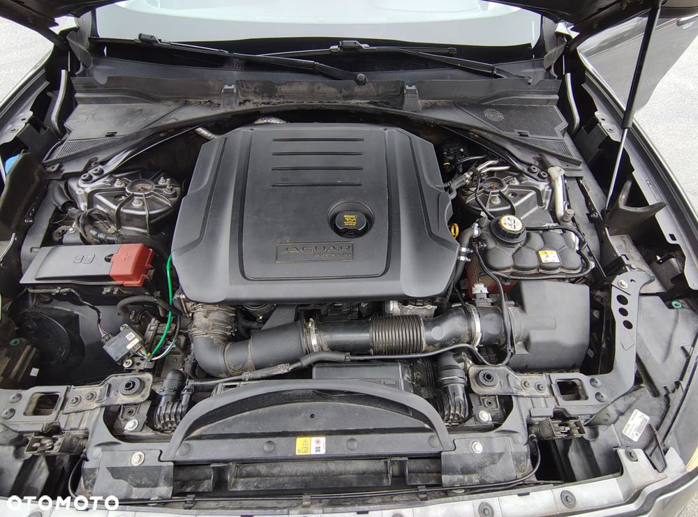 Jaguar F-Pace 20d AWD R-Sport Ingenium Edition - 14