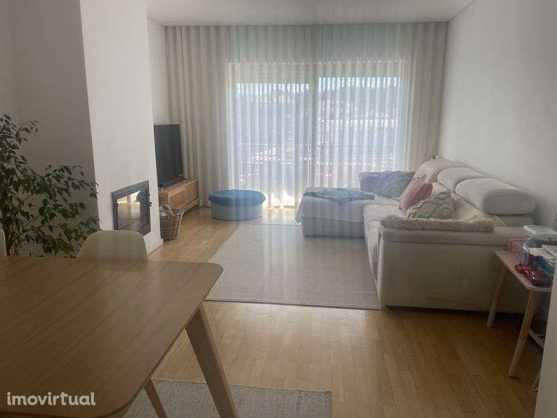 T4 Duplex em vilar de andorinho N222 - Grande imagem: 5/12