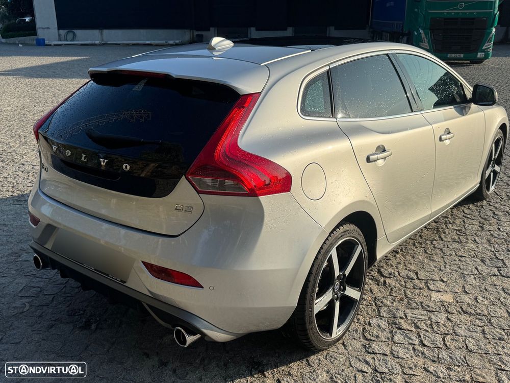 Volvo V40 2015 photo 3