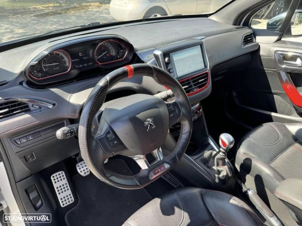 Peugeot 208 GTI 200 THP - 4