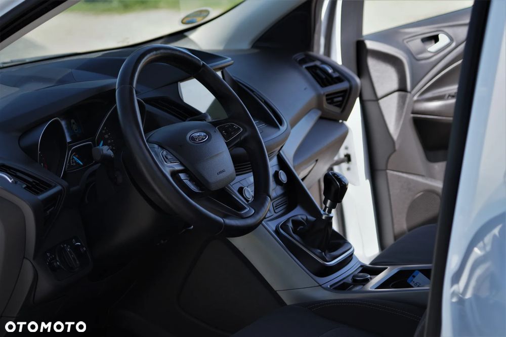 Ford Kuga - 30