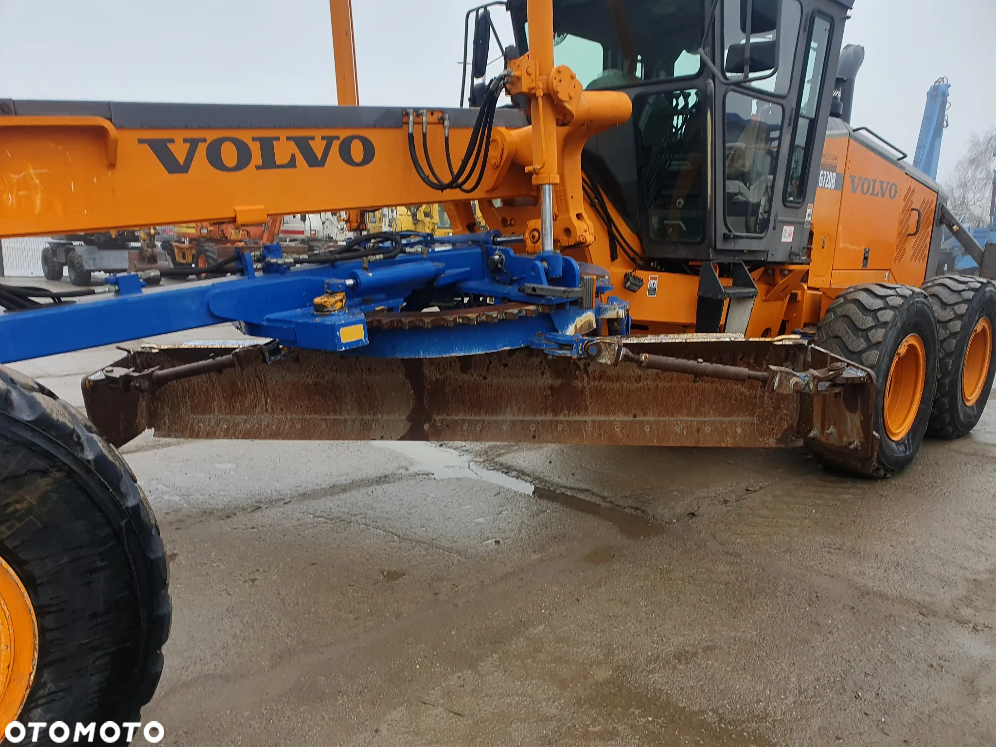 Volvo G720B - 8