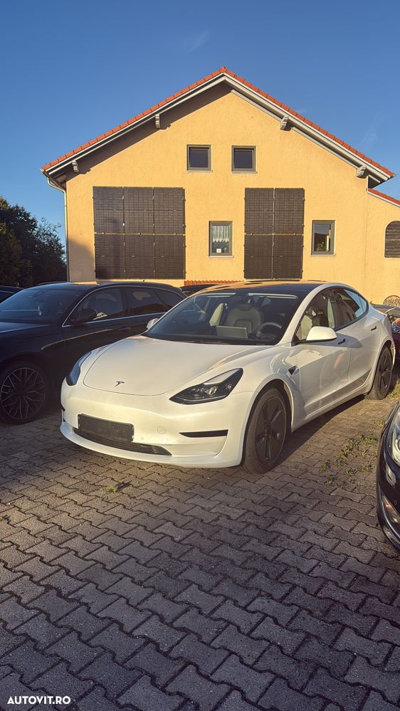 Tesla Model 3 Standard - 1