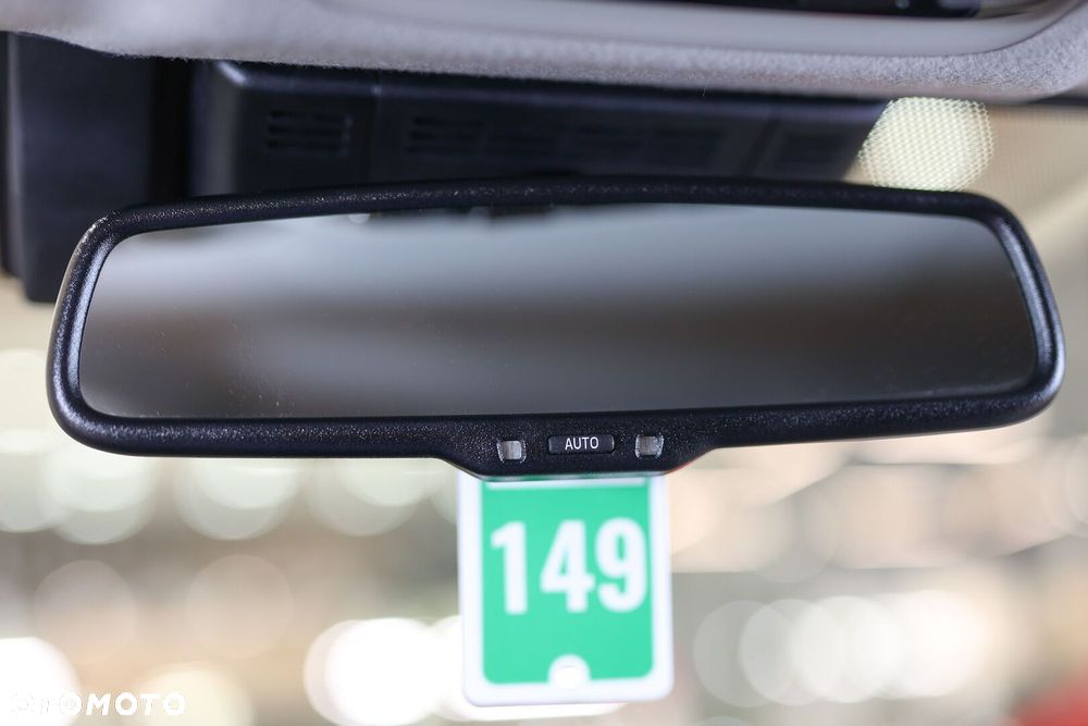 Toyota Yaris Hybrid 1.5 Style - 18