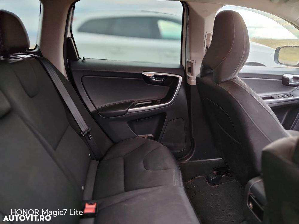 Volvo XC 60 D3 Geartronic Summum - 13