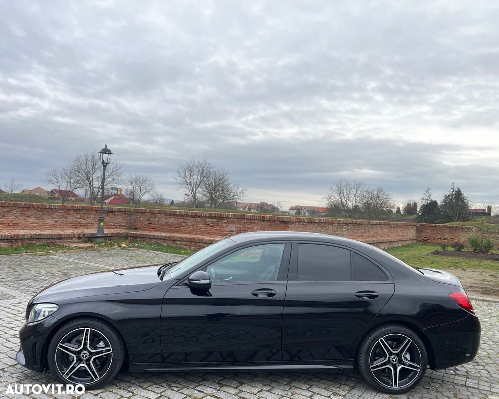Mercedes-Benz C 220 d T 9G-TRONIC AMG Line - 9