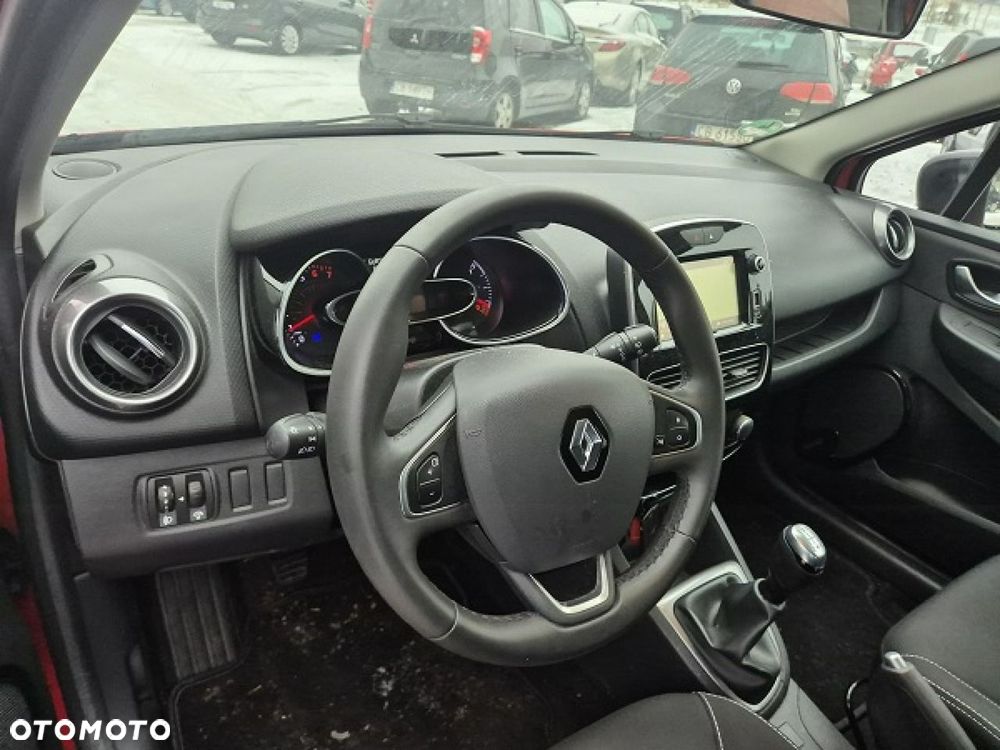 Renault Clio - 11