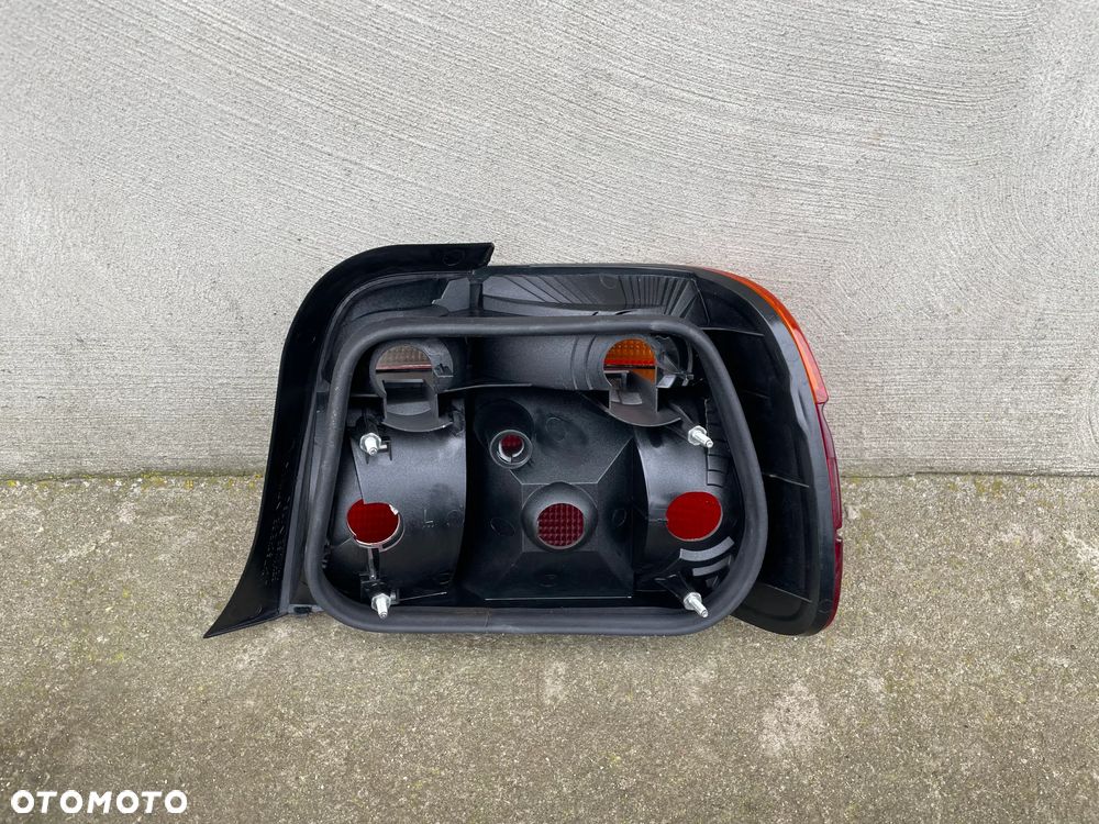 LAMPA TYLNA LEWA BMW3 E36  1991-1997 - NOWA AL - 2