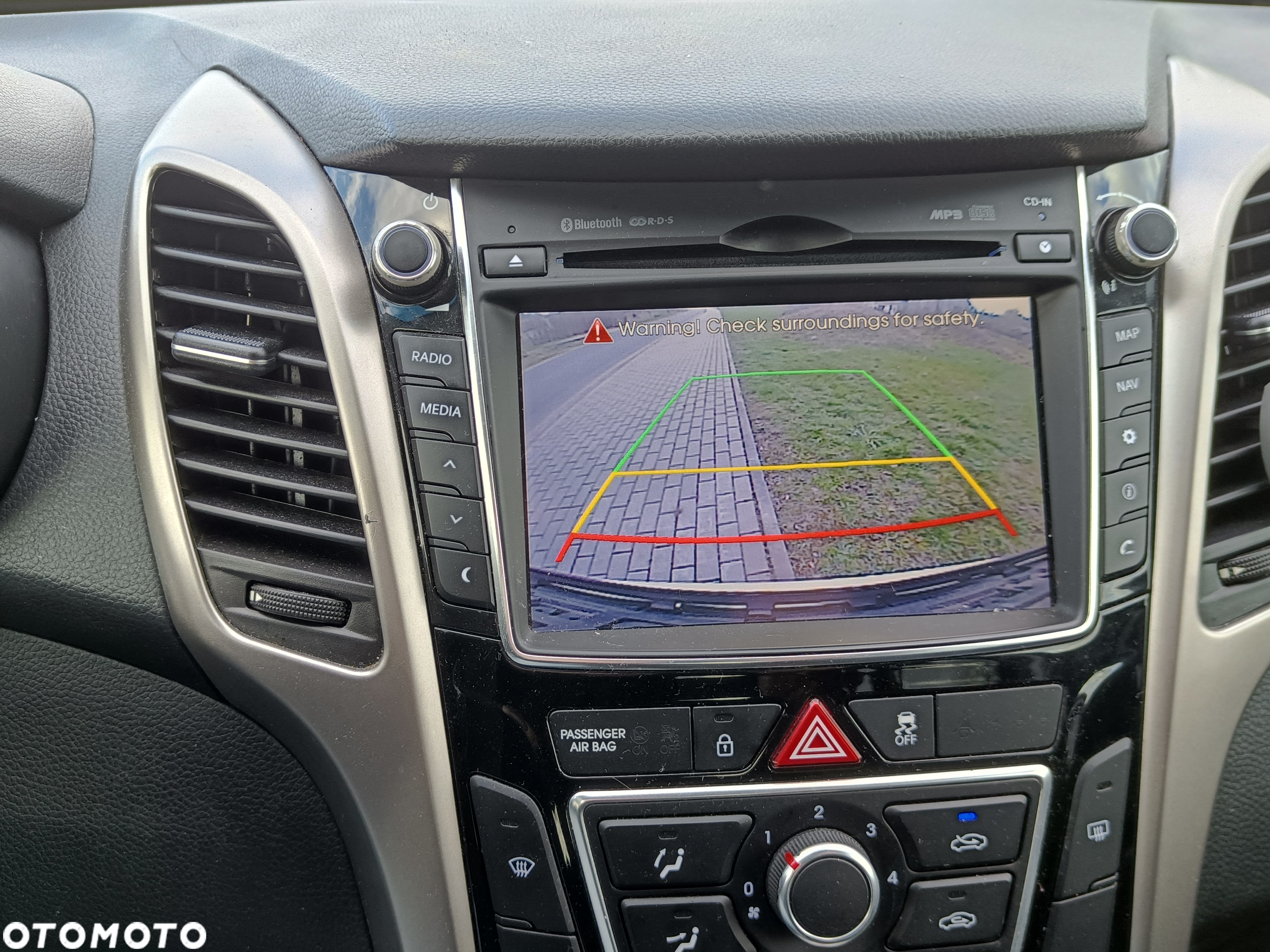 Hyundai i30 1.6 CRDi Premium - 13