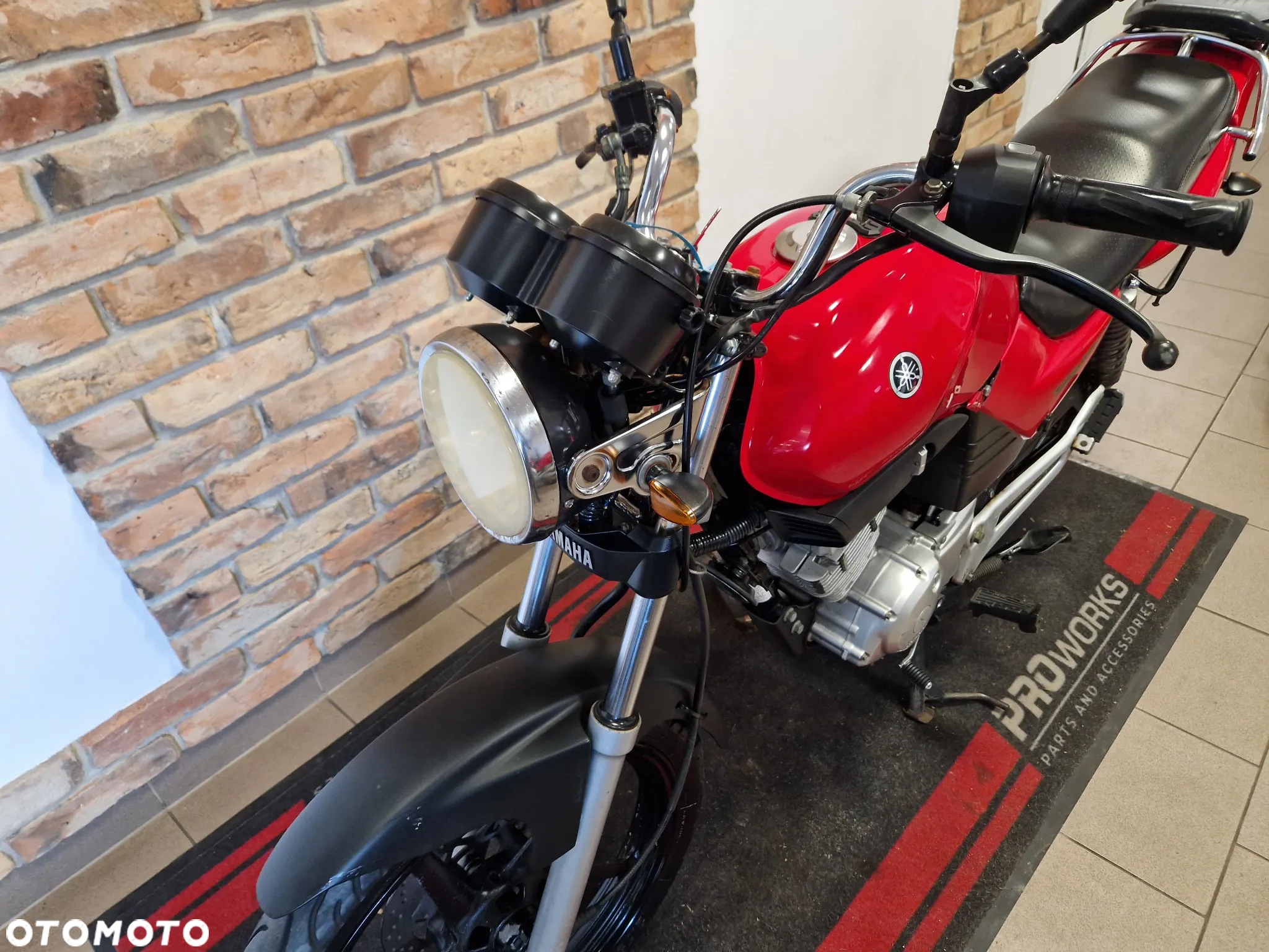 Yamaha YBR - 16