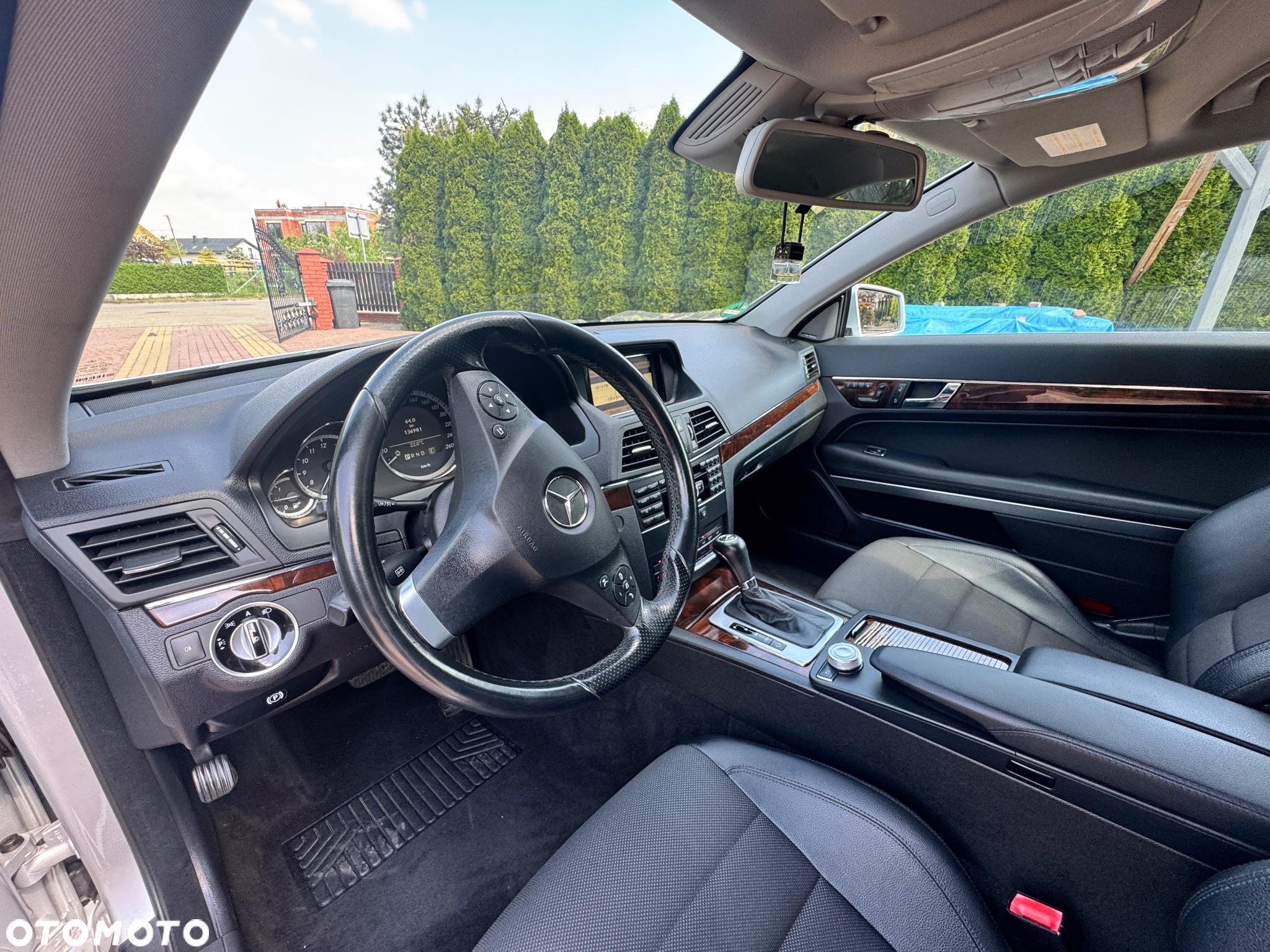 Mercedes-Benz Klasa E 350 CGI Cabrio BlueEFFICIENCY 7G-TRONIC Avantgarde - 19