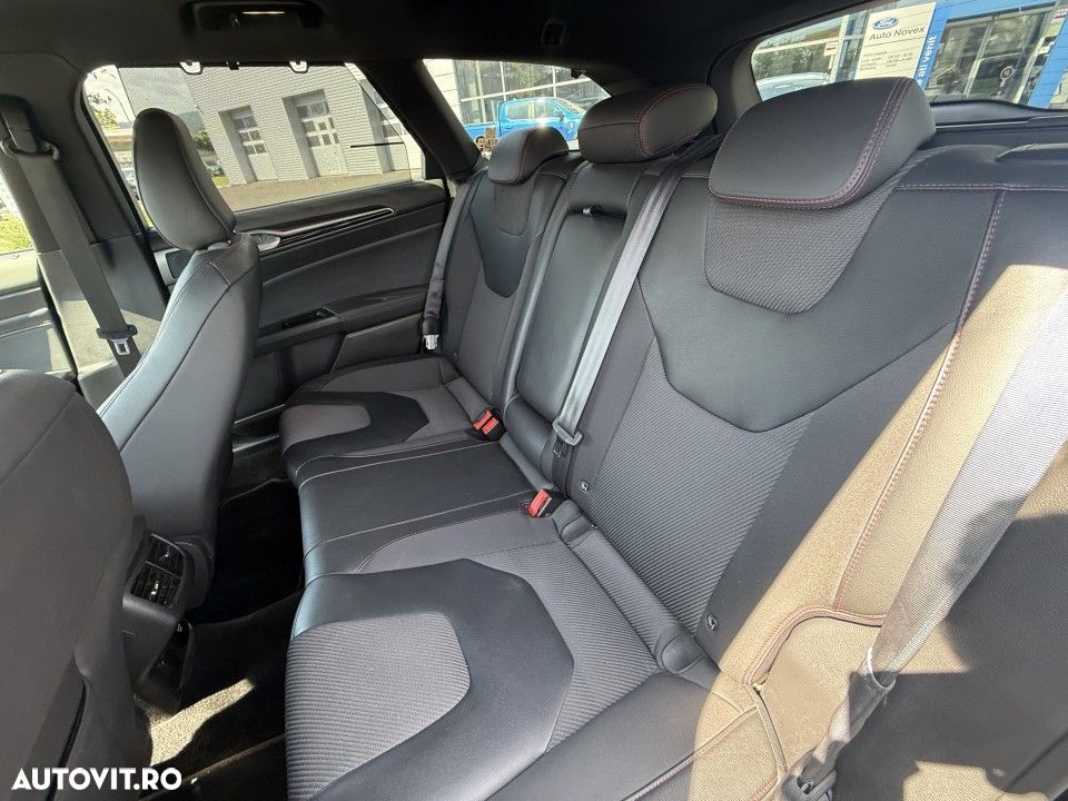 Ford Mondeo - 31