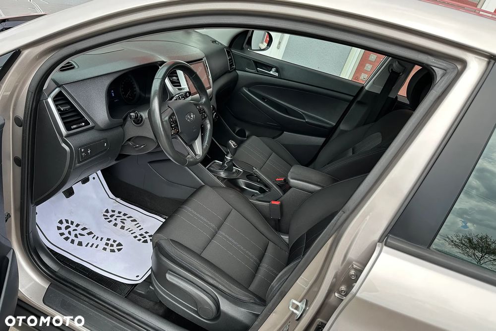 Hyundai Tucson 2.0 CRDI 2WD Style - 21