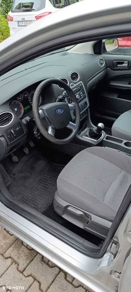Ford Focus 1.8 TDCi Ambiente - 17