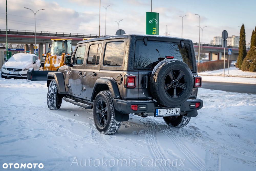 Jeep Wrangler - 12