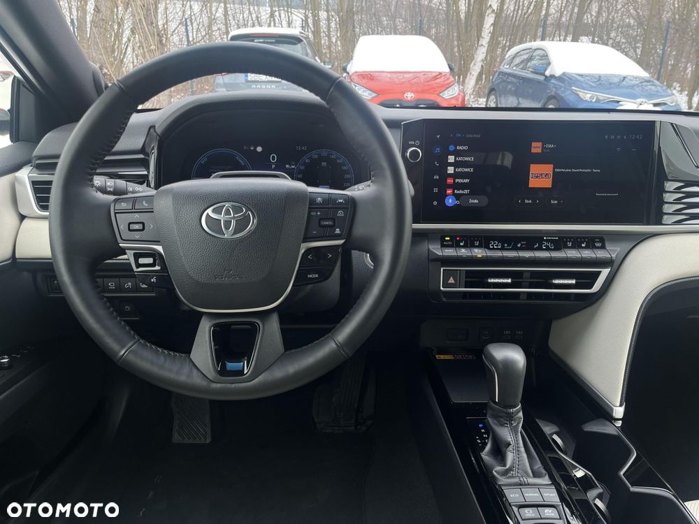 Toyota Camry - 7