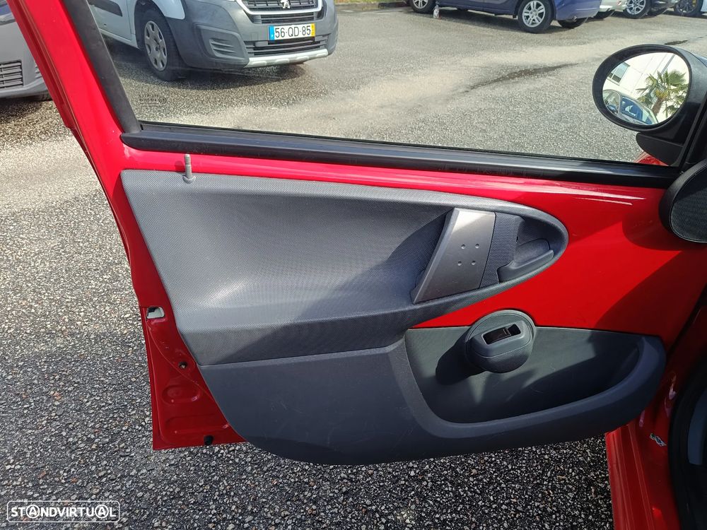 Peugeot 107 1.0 Active - 10