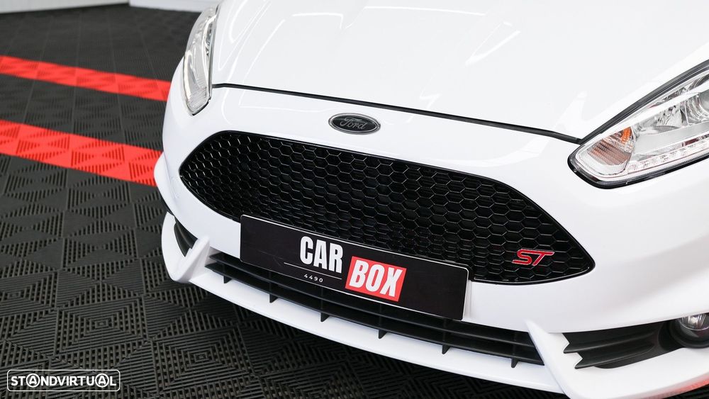 Ford Fiesta 1.6 EcoBoost ST - 4