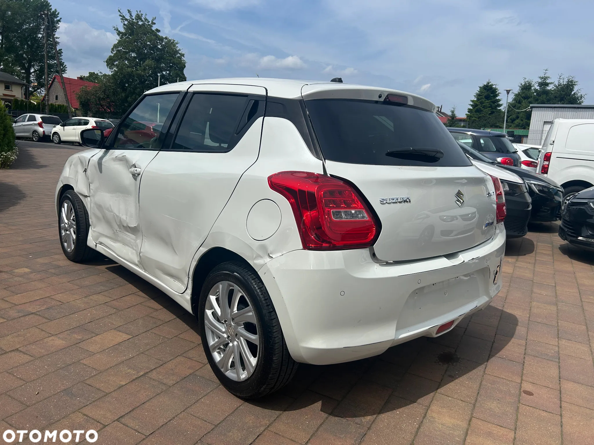 Suzuki Swift 1.2 Dualjet SHVS Premium CVT - 2