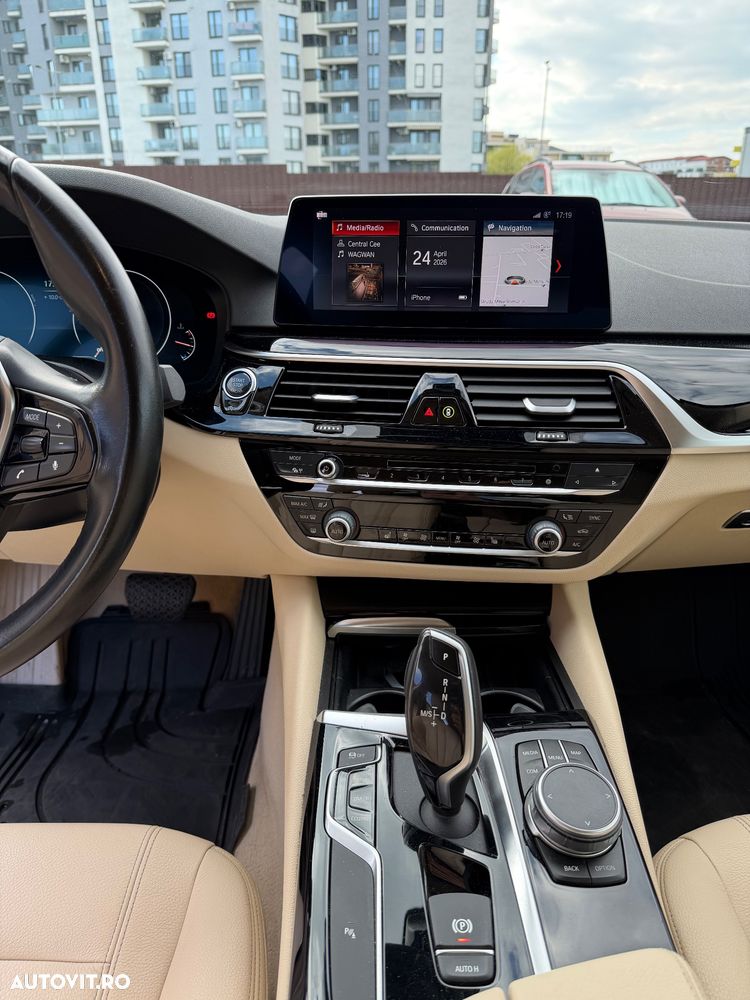 BMW Seria 5 520d xDrive AT - 8