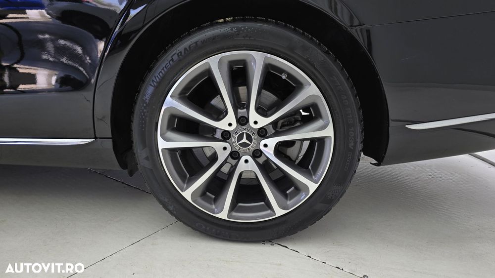 Mercedes-Benz E - 22